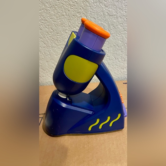 Educational Insights GeoSafari Jr. Talking Microscope for Kids, STEM & Science - Picture 2 of 5